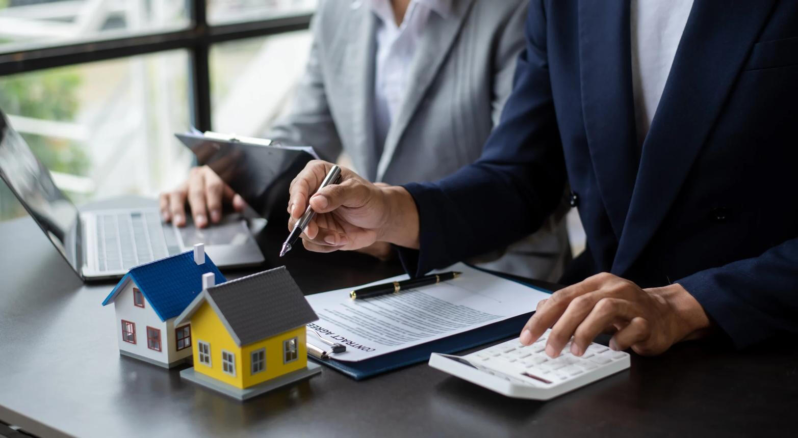 Strategic guidance for investors, buyers and property owners.